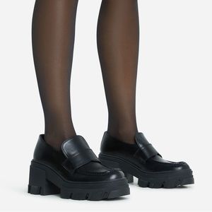CHUNKY SOLE FLAT LOAFER IN BLACK FAUX LEATHER